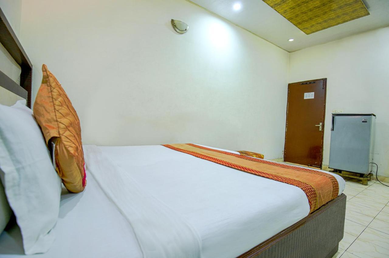 Hotel Surya Ludhiana Eksteriør bilde